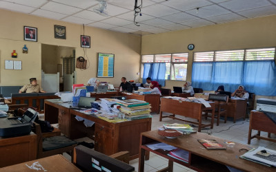 Gelar Kombel SMP Negeri 4 Pengasih  Disiplin Positif Mengubah Pendekatan, Membentuk Masa Depan.