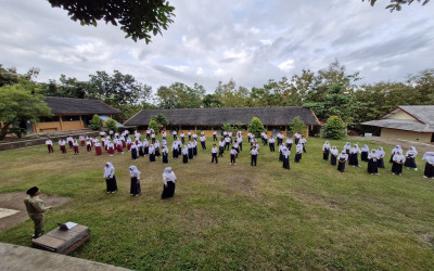 PAGI Ceria di SMP Negeri 4 Pengasih: Semangat Awal Hari dengan Senam Indonesia Hebat